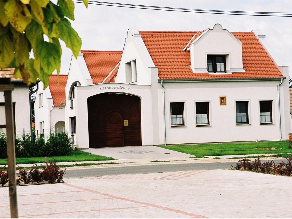 Szanyi Vendeghaz Hotel Hegyko Bagian luar foto